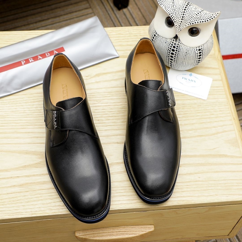 Pra*a leather shoes